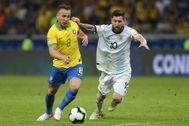Brazil - Argentina (7h ngày 11/6): Khát vọng cháy bỏng của Messi