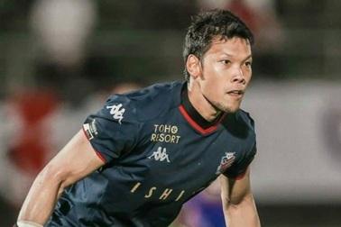 Thủ môn đội tuyển Thái Lan quyết gắn bó với giải Nhật Bản