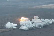 Siêu pháo "lửa mặt trời" Nga tập kích, phá hủy cứ điểm Ukraine