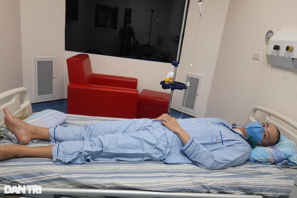 Mắc bệnh hiểm nghèo, chàng trai trẻ cầu xin bố mẹ tha tội bất hiếu - 5 Mắc bệnh hiểm nghèo, chàng trai trẻ cầu xin bố mẹ tha tội bất hiếu - 5