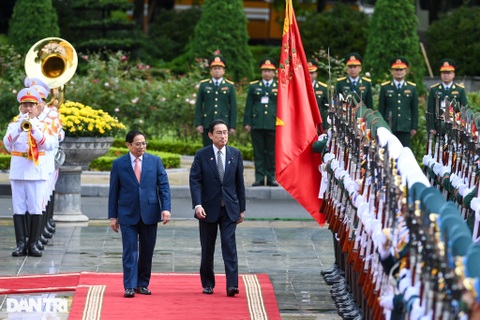 Thủ tướng Phạm Minh Chính chủ trì lễ đón chính thức Thủ tướng Nhật Bản