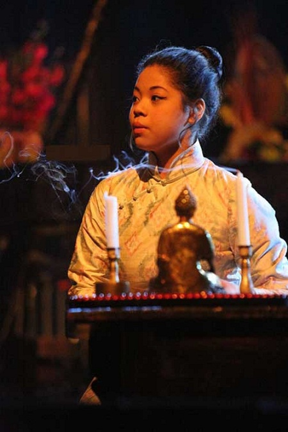 Miss Saigon: Vở kịch về tình yêu, tình mẫu tử gây thổn thức suốt 30 năm - 4 Miss Saigon: Vở kịch về tình yêu, tình mẫu tử gây thổn thức suốt 30 năm - 4