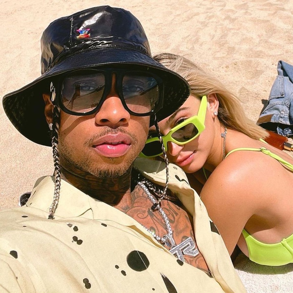 Bạn gái rapper gốc Việt Tyga liên tục mặc mát mẻ ra phố - 5 Bạn gái rapper gốc Việt Tyga liên tục mặc mát mẻ ra phố - 5
