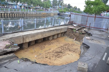 Xác định nguyên nhân gây "hố tử thần" trên đường Trường Sa