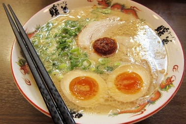 Nhà hàng gây tranh cãi chỉ phục vụ khách nước ngoài, từ chối khách bản địa