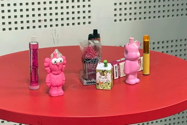 Hồi chuông cảnh báo về tác hại của thuốc lá điện tử với giới trẻ