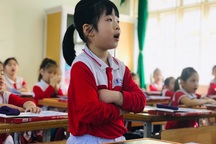 Hà Nội: Cho học sinh lớp 1-6 ở 18 huyện, thị xã đi học trực tiếp từ 10/2