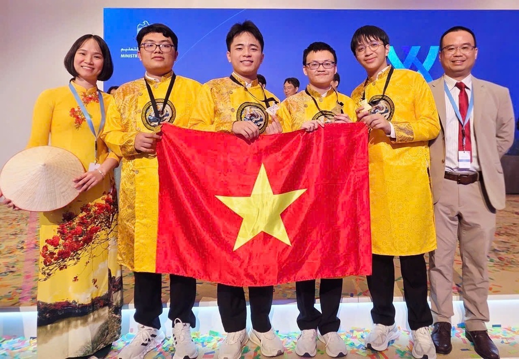 Hai học sinh Việt lọt top 10 xuất sắc nhất Olympic Hóa học Quốc tế 2025 - 1 Hai học sinh Việt lọt top 10 xuất sắc nhất Olympic Hóa học Quốc tế 2025 - 1