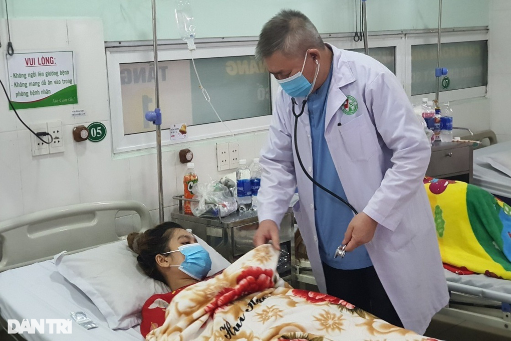 Vụ cháy thảm khốc: 40 nạn nhân được cấp cứu xuyên đêm - 2 Vụ cháy thảm khốc: 40 nạn nhân được cấp cứu xuyên đêm - 2