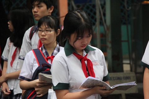Rớt lớp 10 công lập, hơn 20.000 học sinh TPHCM sẽ học ở đâu?