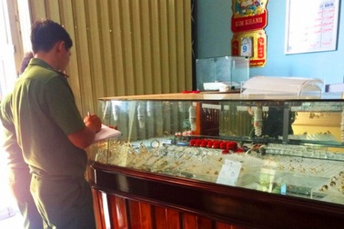 Vụ trộm hơn 100 lượng vàng: Công an thu hồi trao trả 32 lượng