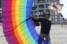 Diều "khủng" rợp sắc màu giữa biển trời Đà Nẵng