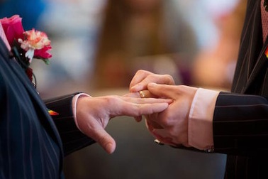 Nhìn nghề nghiệp, chọn bạn đời