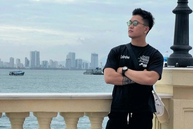 Chân dung “người hùng” trong video nghẹt thở cứu bé gái đuối nước ở TPHCM