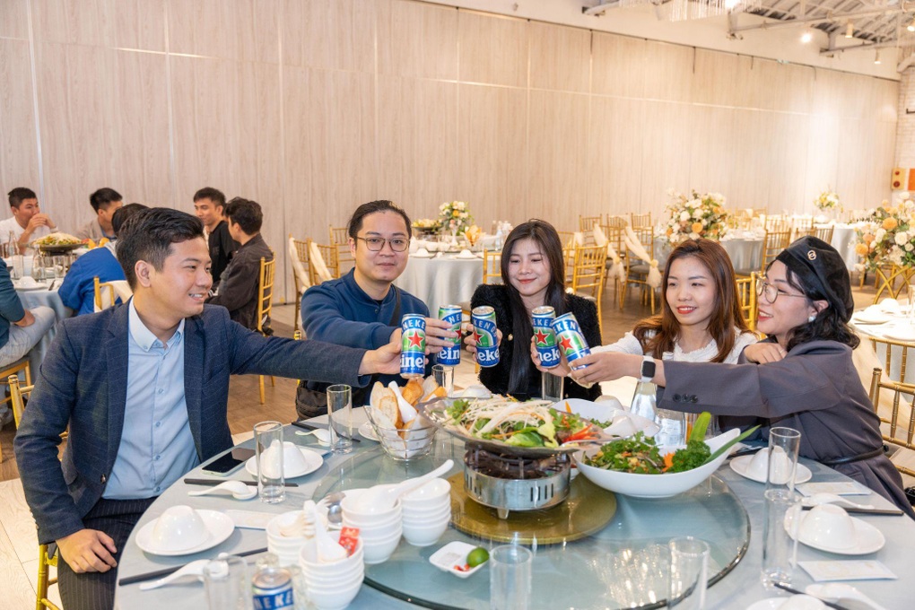 Heineken 0.0 song hành cùng hơn 60 bàn tiệc không cồn, mang đến mùa cưới an toàn - 4 Heineken 0.0 song hành cùng hơn 60 bàn tiệc không cồn, mang đến mùa cưới an toàn - 4