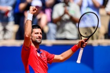 Djokovic, Alcaraz vào tứ kết, Nadal chia tay Olympic