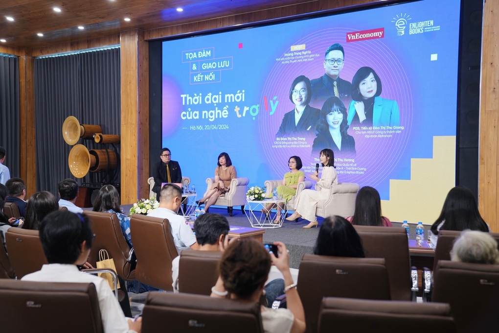 Tọa đàm thời đại mới của nghề trợ lý và ra mắt tủ sách nghề trợ lý - 1 Tọa đàm thời đại mới của nghề trợ lý và ra mắt tủ sách nghề trợ lý - 1