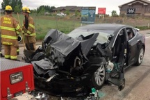 Chính quyền tổng thống Biden gửi "tối hậu thư" đến Tesla