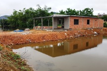 Người dân xây nhà trái phép trên đất thủy sản được chính quyền “tiếp tay”?