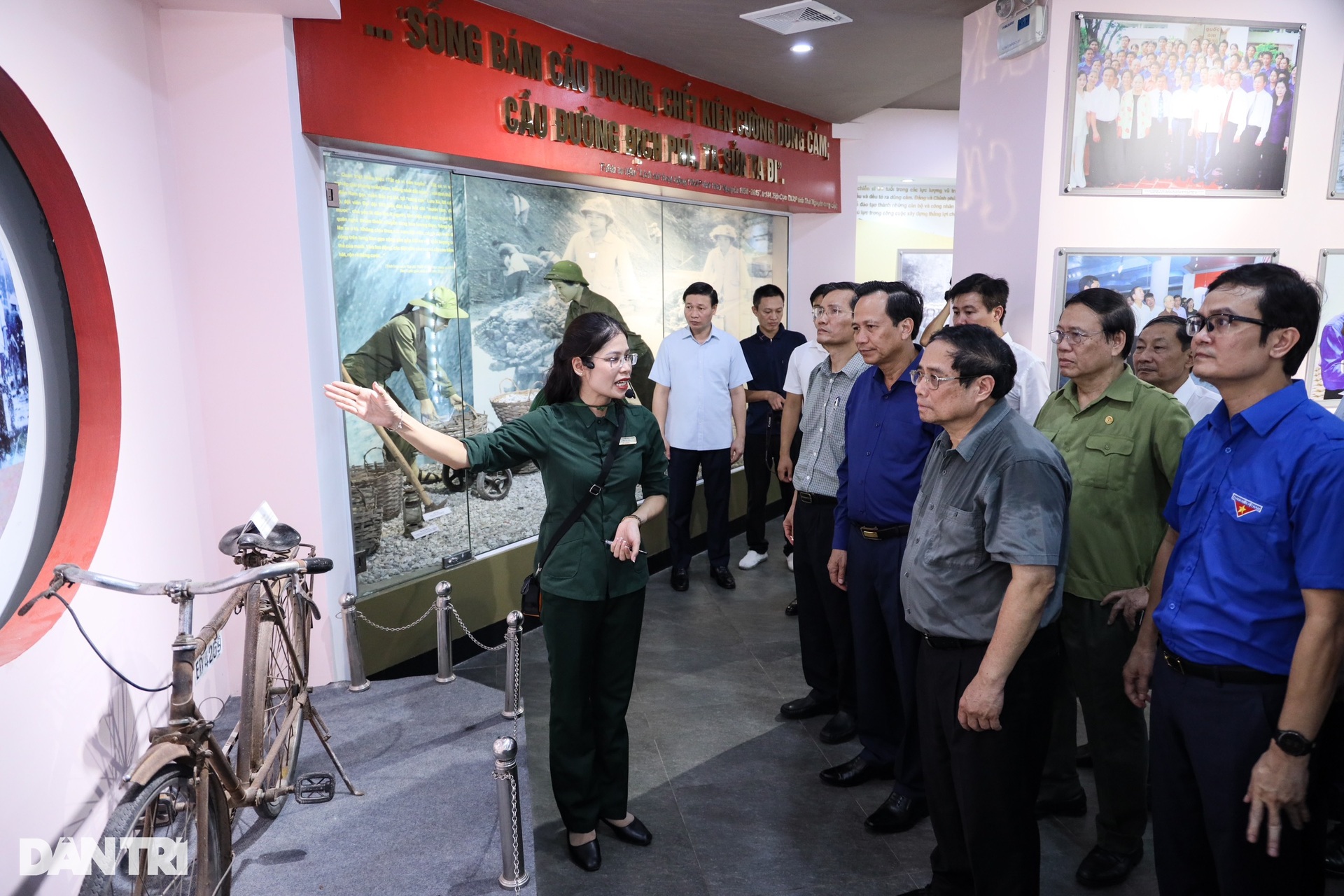 Thủ tướng dâng hương tại nơi khởi đầu Ngày Thương binh - Liệt sĩ - 13 Thủ tướng dâng hương tại nơi khởi đầu Ngày Thương binh - Liệt sĩ - 13