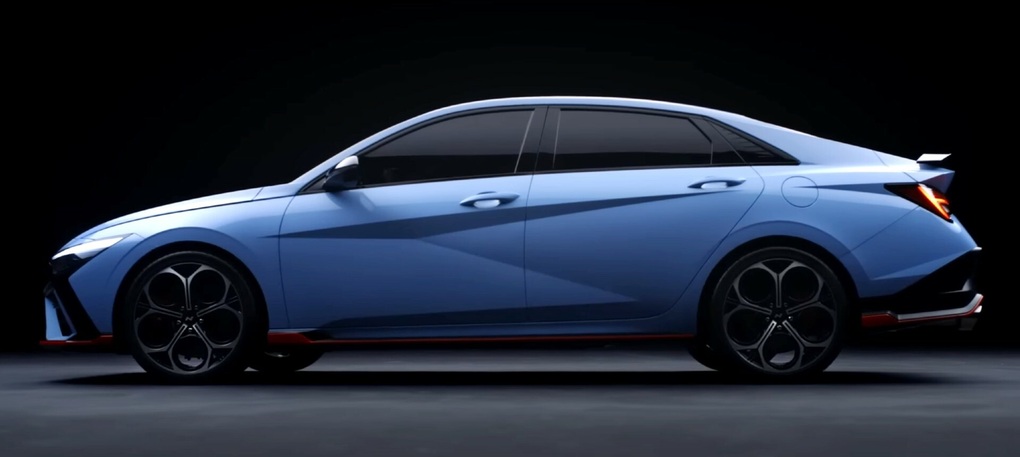 Hyundai Elantra N 2024 lộ diện, ngoại hình cá tính hơn cho các tay chơi - 8 Hyundai Elantra N 2024 lộ diện, ngoại hình cá tính hơn cho các tay chơi - 8