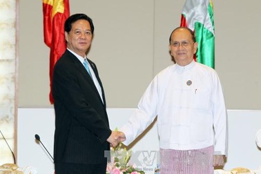 Thủ tướng Nguyễn Tấn Dũng hội kiến với Tổng thống Myanmar