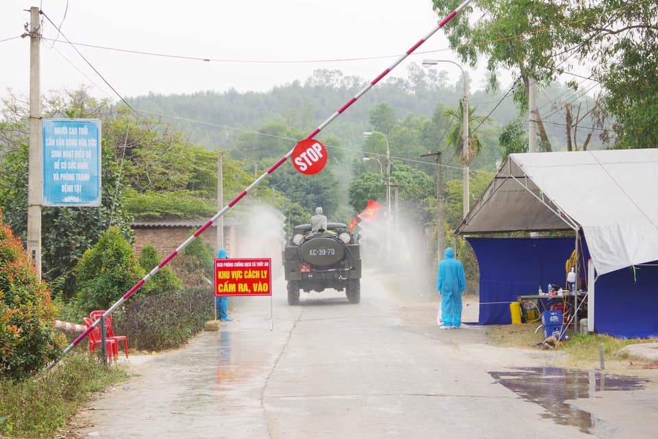 Quảng Ninh: Dừng giãn cách xã hội 2 điểm nóng về Covid-19 - 2 Quảng Ninh: Dừng giãn cách xã hội 2 điểm nóng về Covid-19 - 2