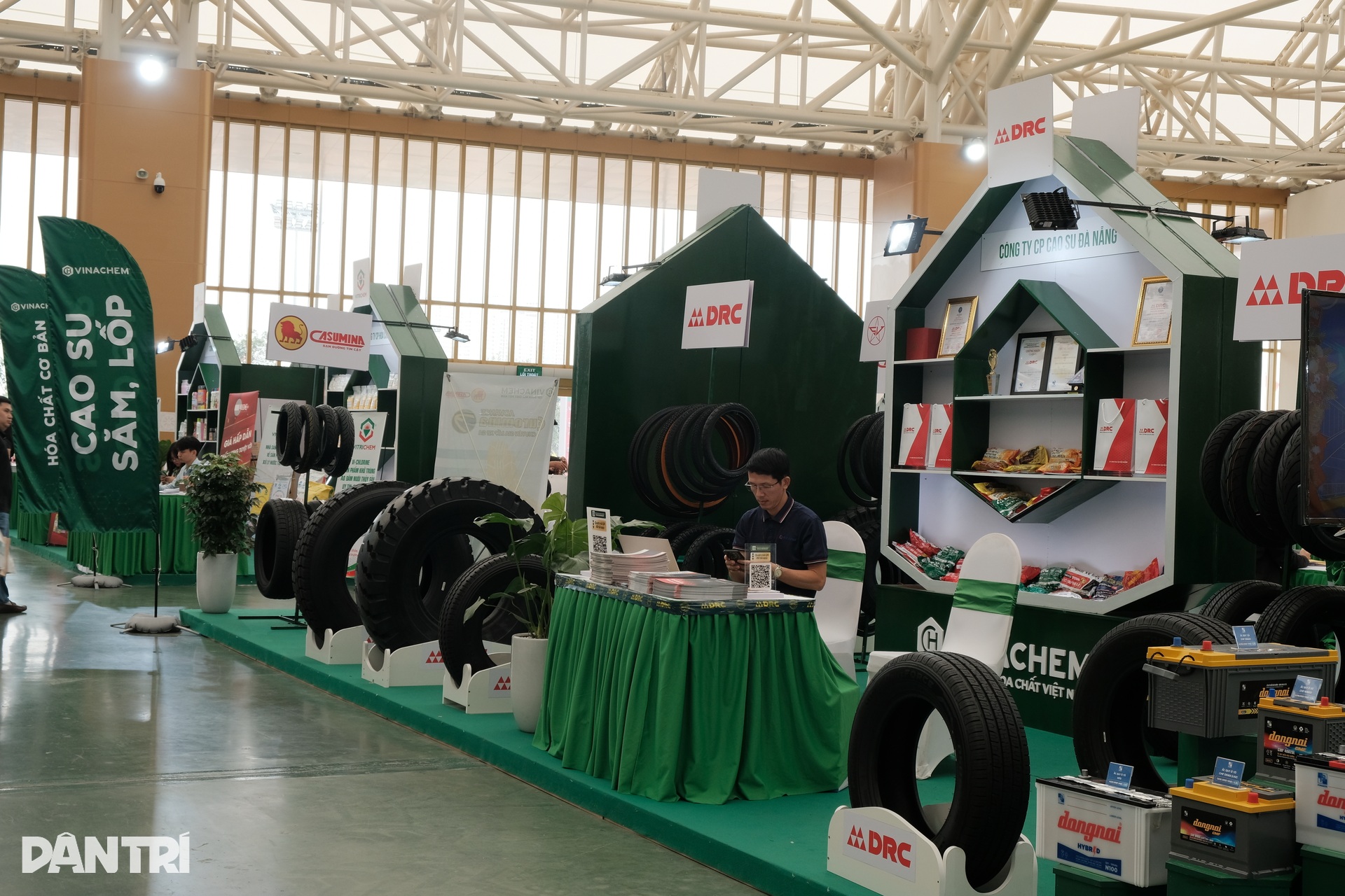 Các doanh nghiệp ông lớn mang gì đến Hội chợ Mùa Thu lần thứ nhất? - 10 Các doanh nghiệp ông lớn mang gì đến Hội chợ Mùa Thu lần thứ nhất? - 10