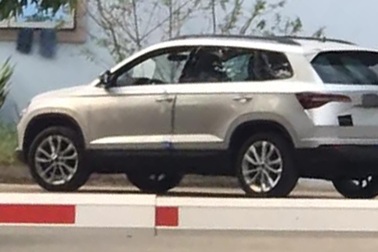 Skoda Karoq lần đầu lộ diện tại Việt Nam, Tucson và CX-5 sắp thêm đối thủ