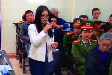 Vợ "bầu" Kiên bật khóc: "Tôi kí các hợp đồng vì tin tưởng chồng mình"