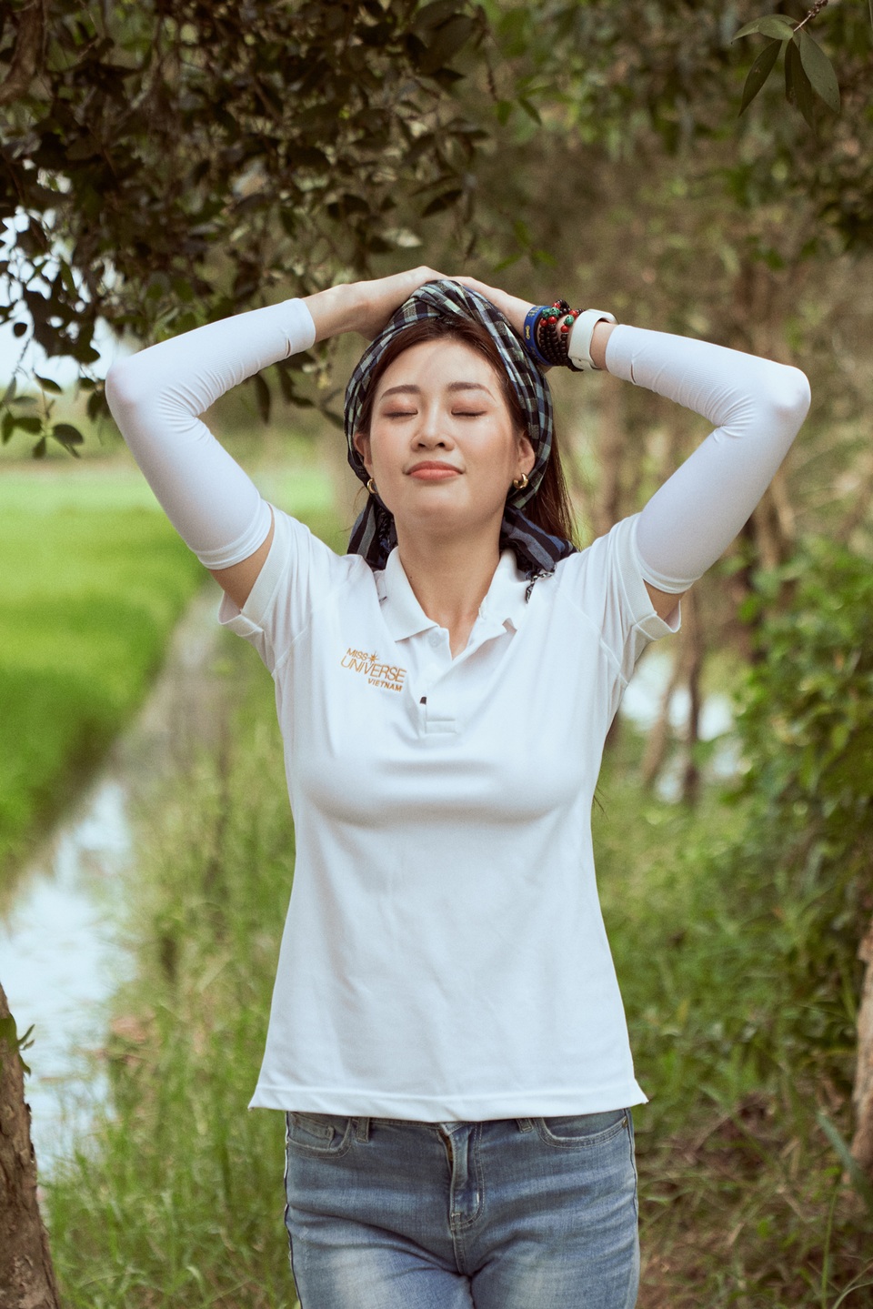 Hoa hậu Khánh Vân khoe mặt mộc xinh đẹp trải nghiệm cuộc sống miền Tây - 2 Hoa hậu Khánh Vân khoe mặt mộc xinh đẹp trải nghiệm cuộc sống miền Tây - 2