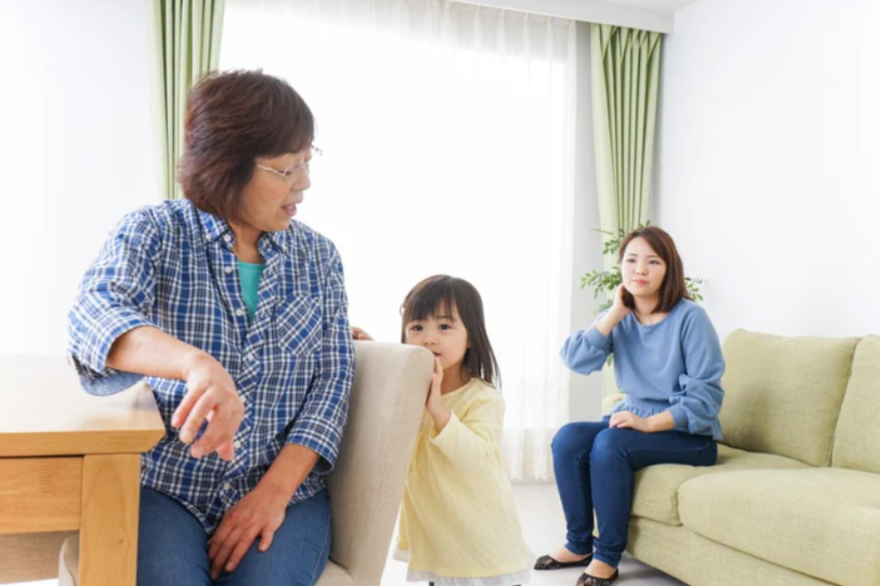 Mở “món quà” mẹ chồng mua cho cháu gái, tôi hiểu vì sao chồng có hai đời vợ - 1 Mở “món quà” mẹ chồng mua cho cháu gái, tôi hiểu vì sao chồng có hai đời vợ - 1