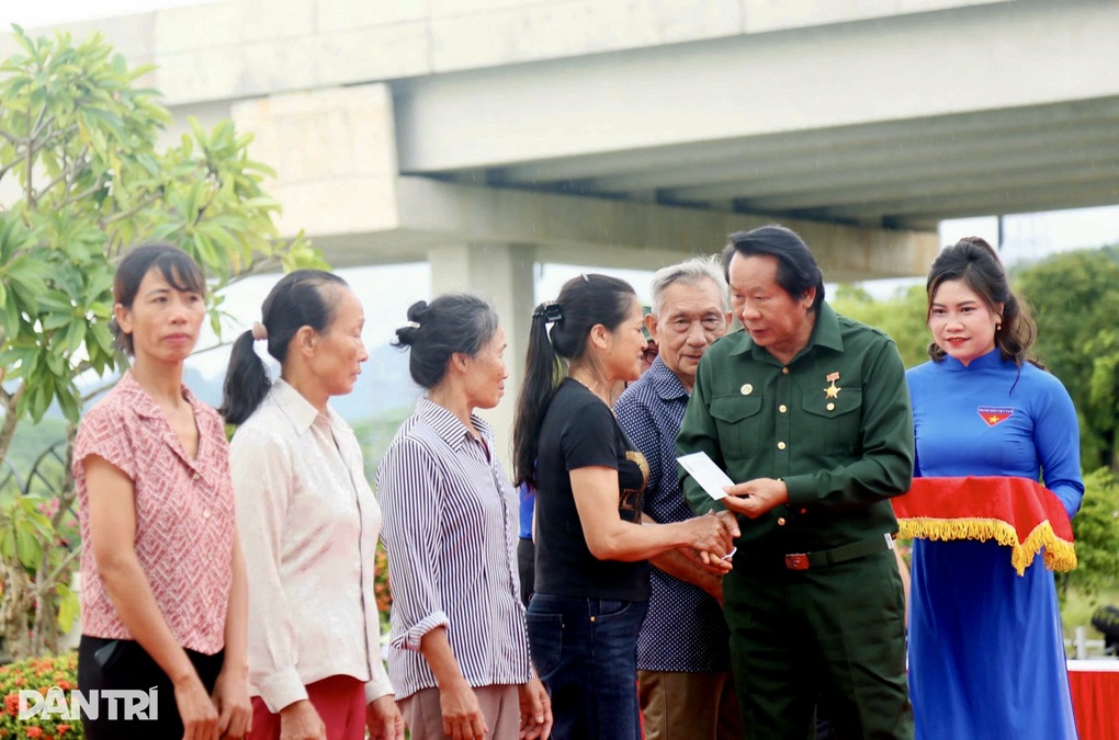 Nơi 16 TNXP hy sinh khi làm nhiệm vụ giữ vững mạch máu giao thông - 3 Nơi 16 TNXP hy sinh khi làm nhiệm vụ giữ vững mạch máu giao thông - 3