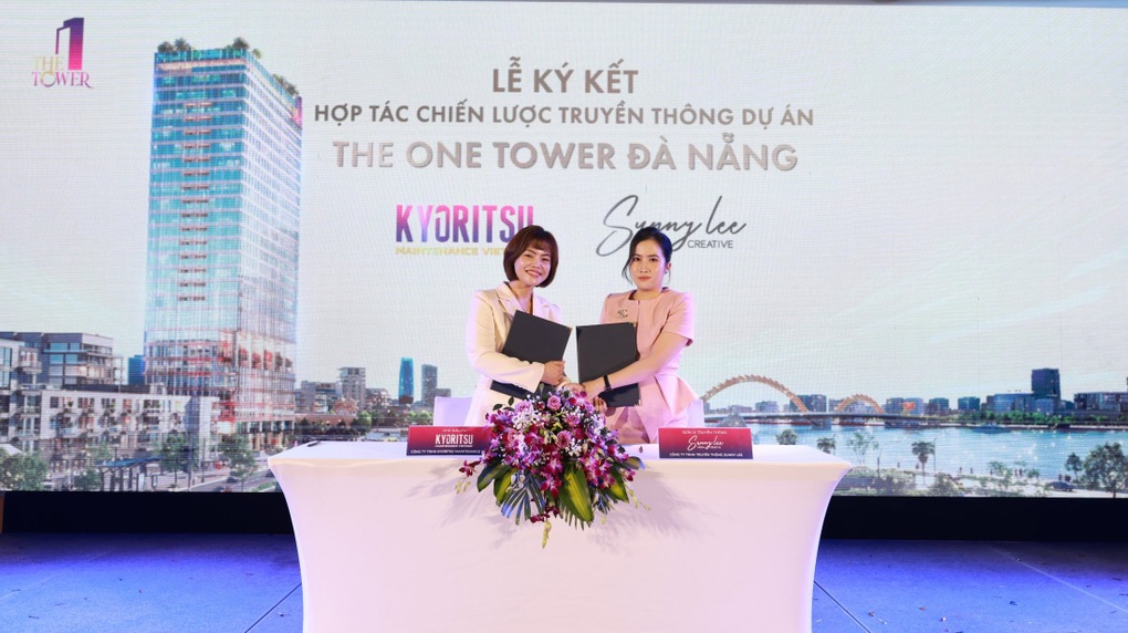 Hàng trăm chuyên viên kinh doanh dự lễ ra quân dự án The One Tower Đà Nẵng - 3 Hàng trăm chuyên viên kinh doanh dự lễ ra quân dự án The One Tower Đà Nẵng - 3