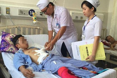 Cứu sống nạn nhân ngưng tim, ngưng thở do bị đâm vào ngực