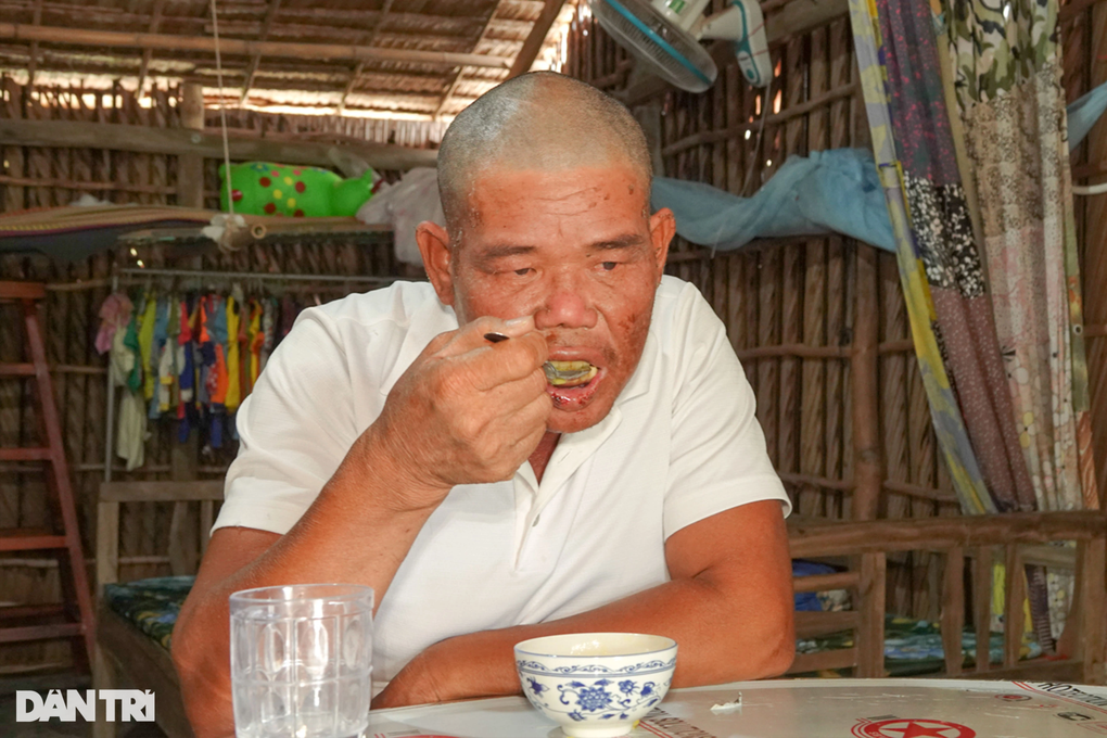 Ngư phủ trôi dạt 4 ngày giữa đại dương và hành trình sống sót kỳ diệu - 7 Ngư phủ trôi dạt 4 ngày giữa đại dương và hành trình sống sót kỳ diệu - 7
