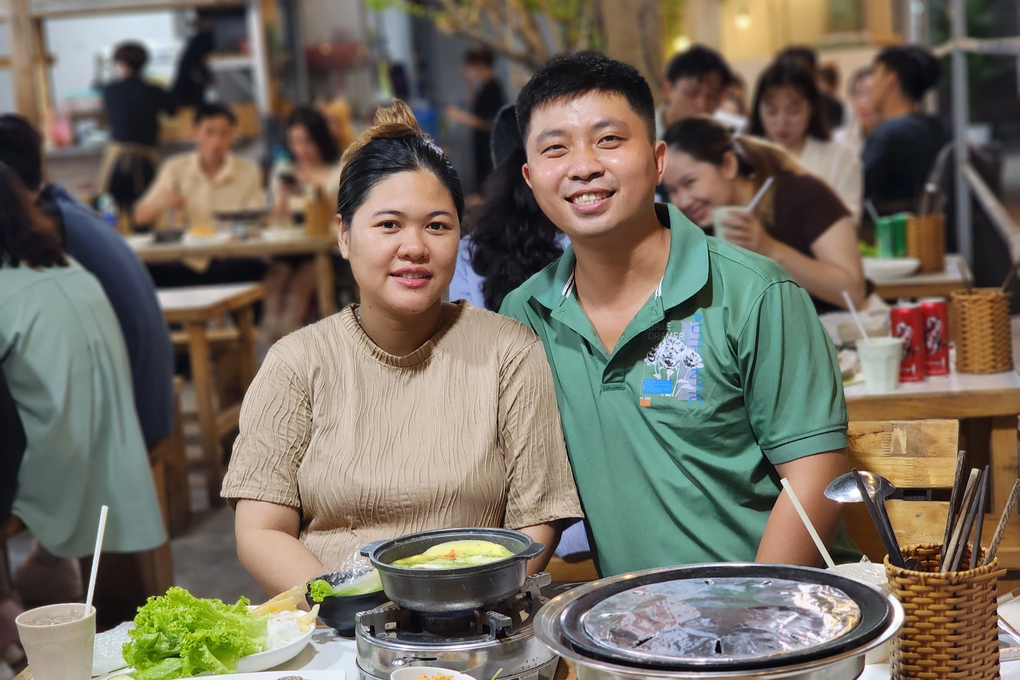 Chàng trai kiếm 14 triệu đồng/ngày, khởi nghiệp bằng tình yêu sinh viên - 1 Chàng trai kiếm 14 triệu đồng/ngày, khởi nghiệp bằng tình yêu sinh viên - 1