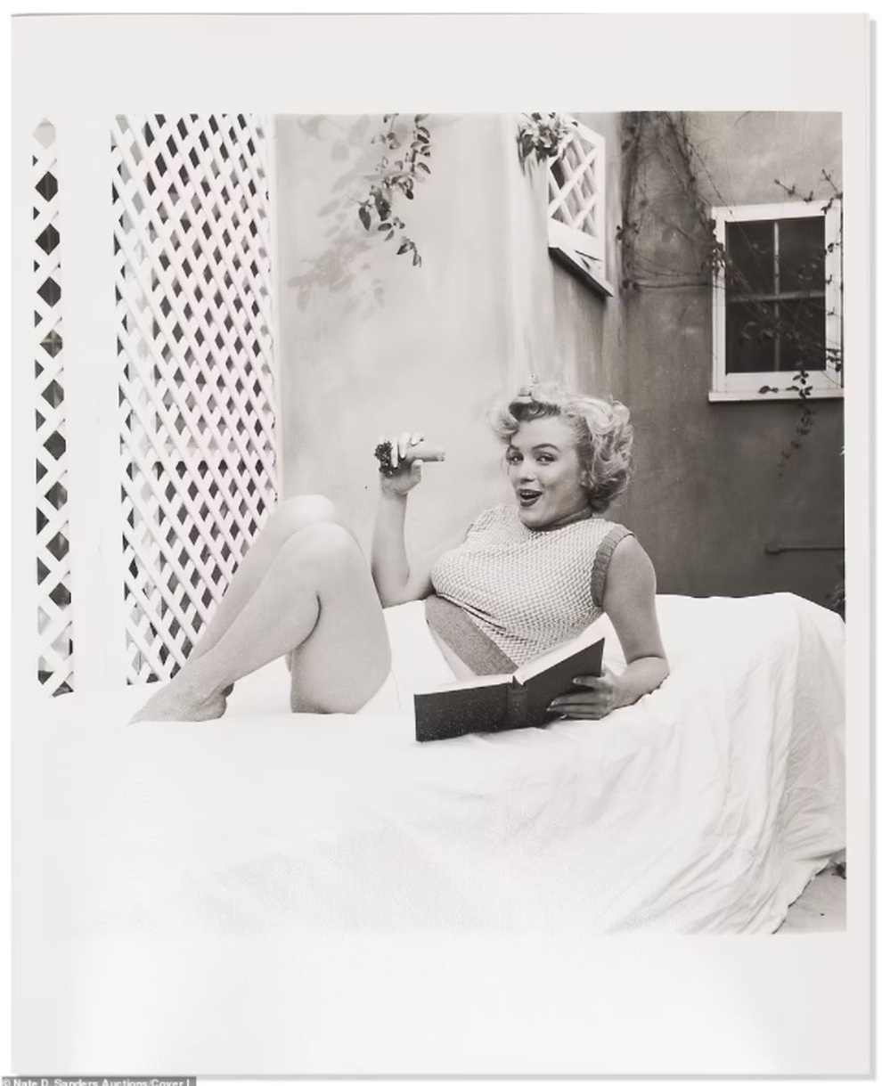 Bom sex Marilyn Monroe đẹp ngọt ngào, trong sáng ở tuổi 19 - 11 Bom sex Marilyn Monroe đẹp ngọt ngào, trong sáng ở tuổi 19 - 11