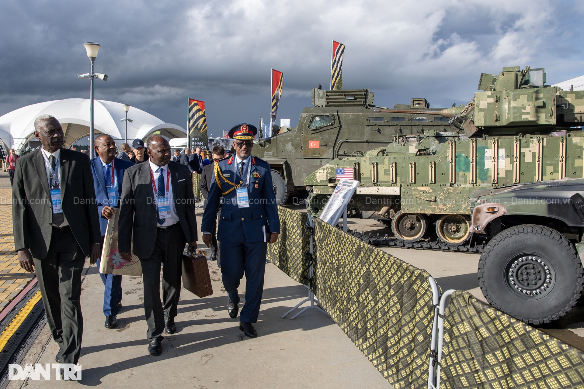 ARMY-2024: Nga trưng bày dàn chiến lợi phẩm đắt giá từ Ukraine - 2 ARMY-2024: Nga trưng bày dàn chiến lợi phẩm đắt giá từ Ukraine - 2