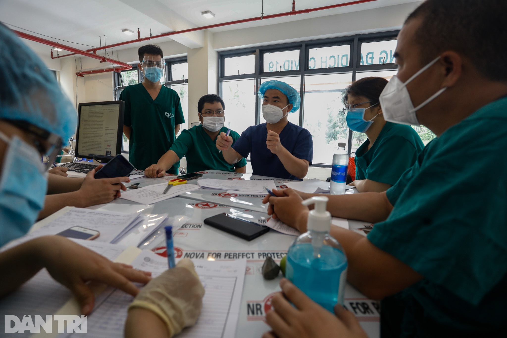Hành trình F0 điều trị F0 bên trong Bệnh viện dã chiến ở TPHCM - 1 Hành trình F0 điều trị F0 bên trong Bệnh viện dã chiến ở TPHCM - 1