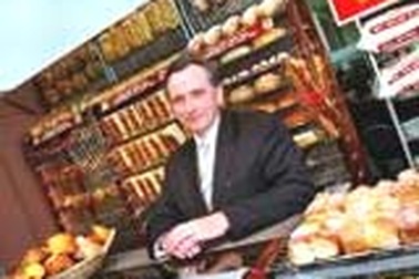 Thợ bánh Việt Nam “cao giá” ở Australia