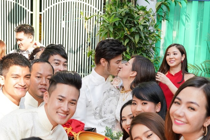 Diễn viên Anh Tài: Xấu hổ, bị mọi người xa lánh vì một tật xấu của vợ - Ảnh 5. Diễn viên Anh Tài: Xấu hổ, bị mọi người xa lánh vì một tật xấu của vợ - Ảnh 5.
