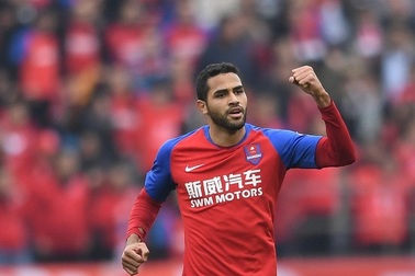 Chuyên gia Trung Quốc hối thúc đội nhà tăng cường cầu thủ nhập tịch