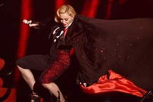 Những sự cố hài hước nhất từng xảy ra trên sóng truyền hình trực tiếp