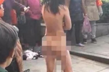 Nữ siêu trộm Trung Quốc khỏa thân để chống bị bắt