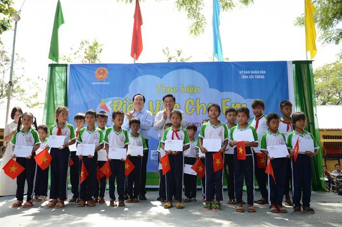 Mang “Điều ước cho em” đến với học sinh hai tỉnh Sóc Trăng, Bạc Liêu - Ảnh 1.