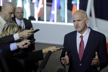 Chính phủ Hy Lạp bấp bênh, Thủ tướng bị đòi từ chức