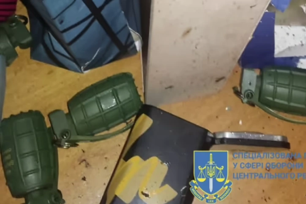 Tìm ra người tặng lựu đạn cho trợ lý Tổng Tư lệnh Ukraine - 1 Tìm ra người tặng lựu đạn cho trợ lý Tổng Tư lệnh Ukraine - 1