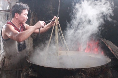 Cuộc sống trong những lò hấp cá