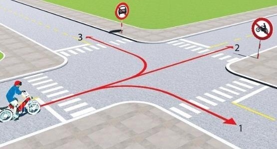 Theo hướng mũi tên, những hướng nào xe gắn máy được phép đi?